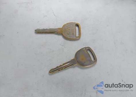 1999 Chevrolet Silverado 1500 Ls z USA, uszkodzony, nr VIN 1GCEK19T6XE162070